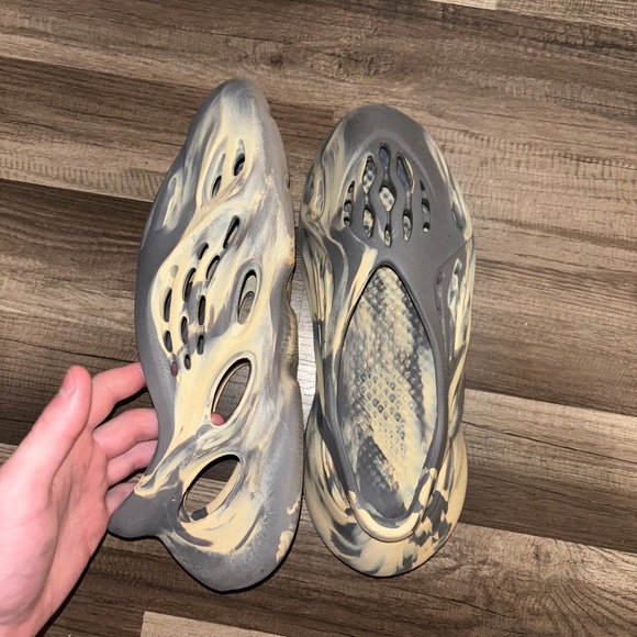yeazy Other - Yeazy Foam Runner MXT